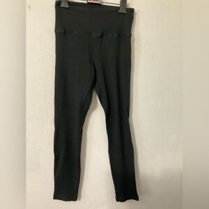 PINK Victoria's Secret Women’s Medium Black Ribbed Knit Crop High Rise Leggings